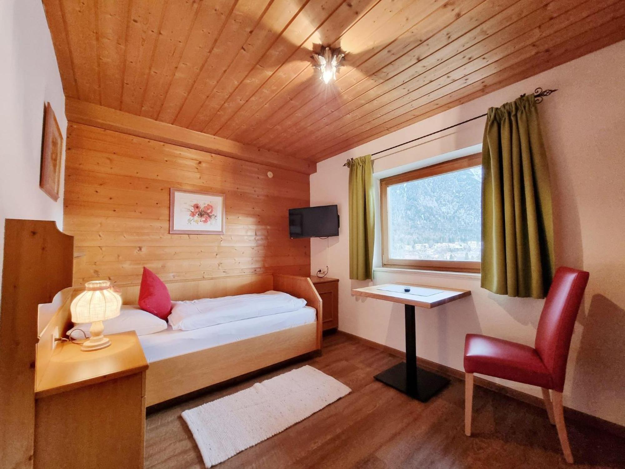 Ferienhaus Goldenes Landl ミッテンヴァルト エクステリア 写真