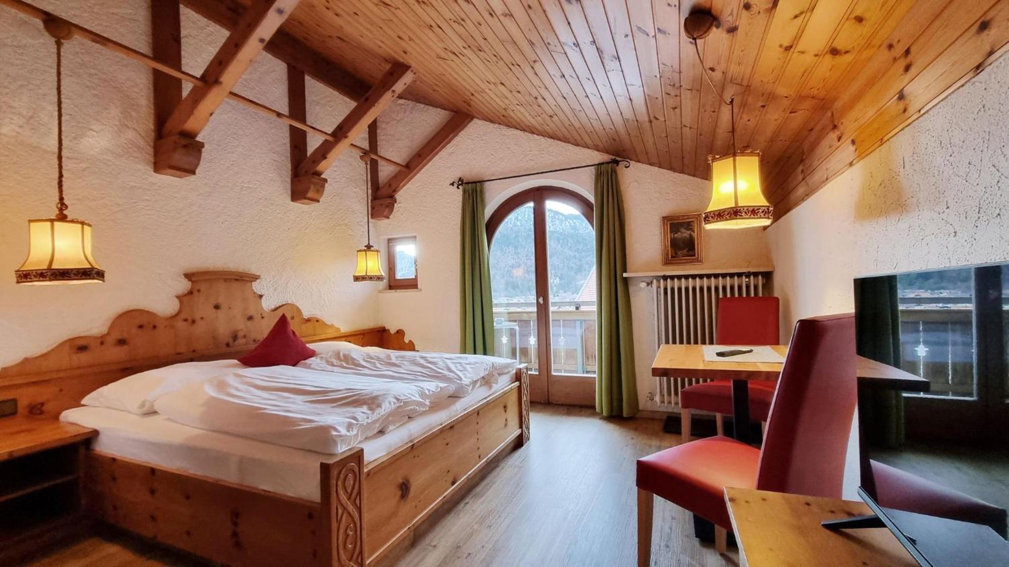 Ferienhaus Goldenes Landl ミッテンヴァルト エクステリア 写真